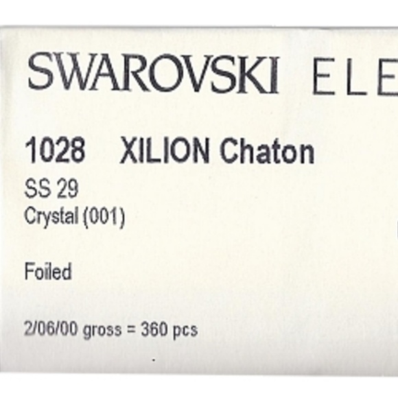 Silver Stud 6mm SWAROVSKI Elements White Crystal - Picture 5 of 7